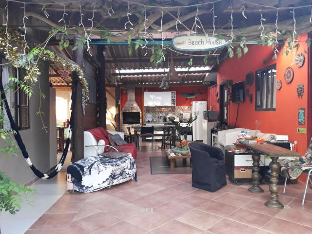 Floripa Beach House Hostel