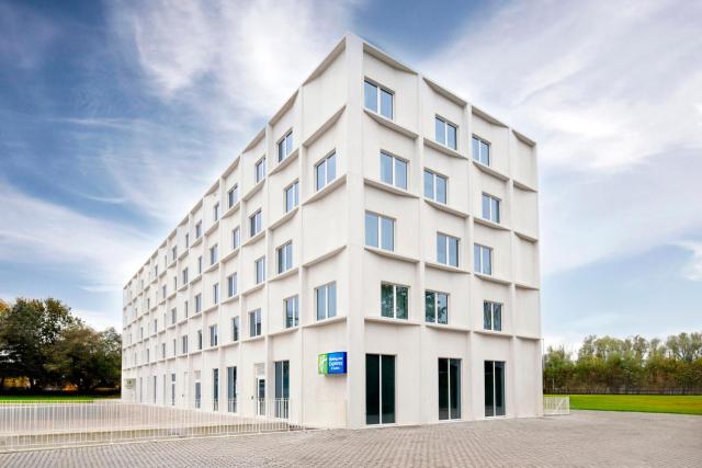 Holiday Inn Express & Suites Ghent, an IHG Hotel