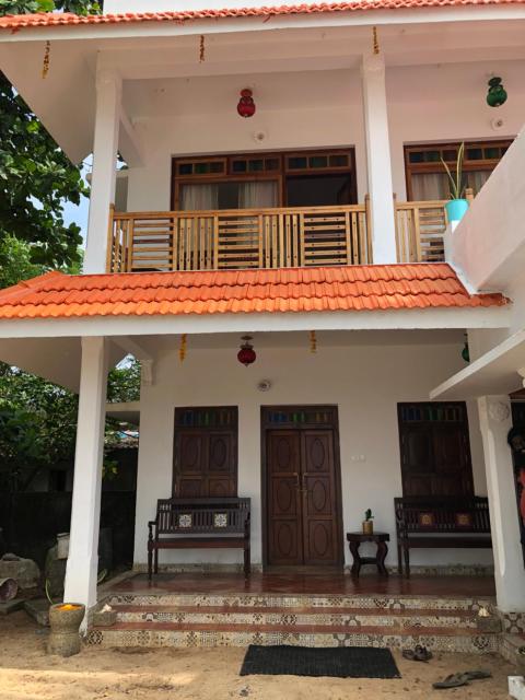 Lemon Dew Beach House, Alleppey Beach