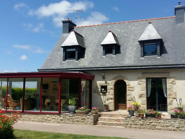 Holiday home near the pink granite coast