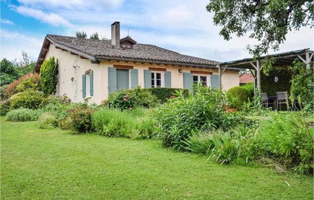 Gorgeous Home In Bourgougnague With Wifi