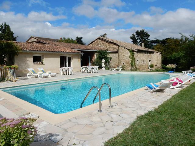 Cosy house with private pool near Valence