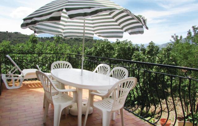 3 Bedroom Lovely Home In Valle Di Rostino