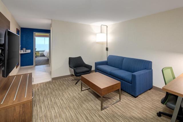 Holiday Inn Express & Suites Halifax Airport, an IHG Hotel