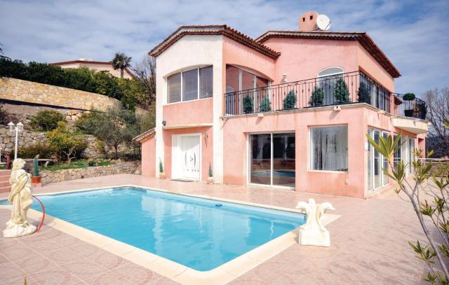 Gorgeous Home In Les Adrets With Wifi