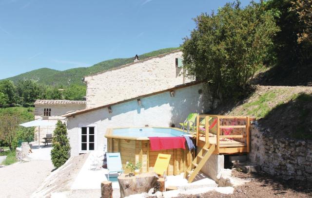 Awesome Home In Montjoux