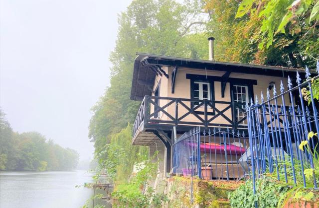 Le chalet bucolique au bord de l'eau