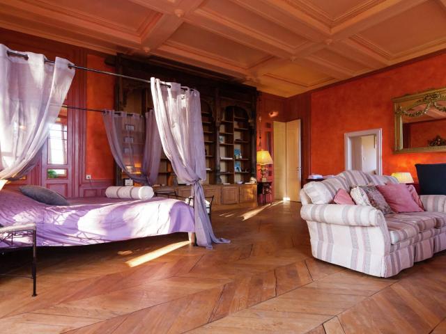 Romantic stay in a medieval castle with pool and restaurant among others