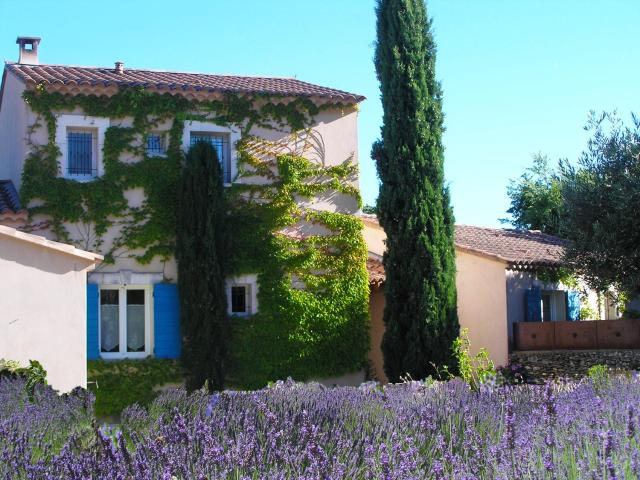 Clos des Lavandes - Chambres et Suites de charme climatisées-Luberon