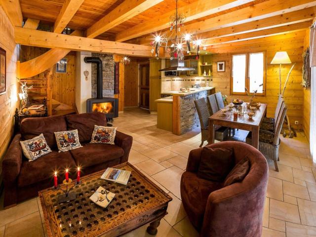 Chalet cosy 6 pers avec SPA, terrasse sud, proche station ski, animaux admis - FR-1-393-16