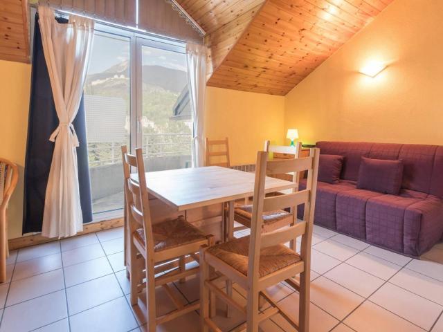 Studio confortable avec balcon et parking à Briançon, près des commerces et télécabine - FR-1-330C-38