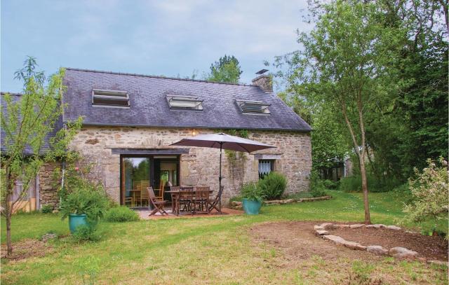 Nice Home In Le Faouët With Kitchen