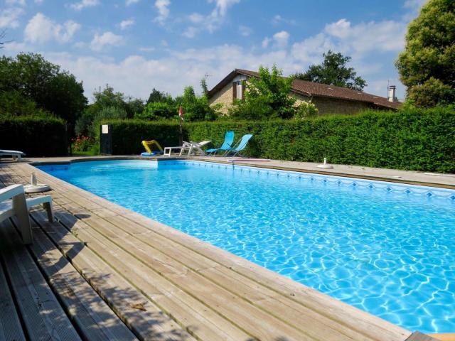 Appartement familial a Blaignac avec Piscine 100m² 8 personnes