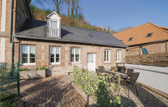 Amazing Home In Fontaine Le Dun With Wifi