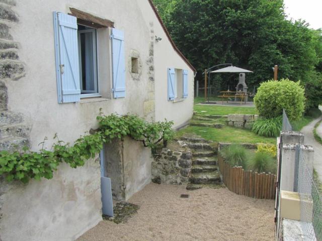 Gîte de charme avec jardin clos, proche Loire à Vélo, à 15 km de Tours, équipé et confortable - FR-1-381-95