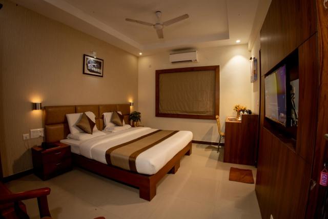 Metro Plaza Hotel by RAK Rooms, Mangaluru