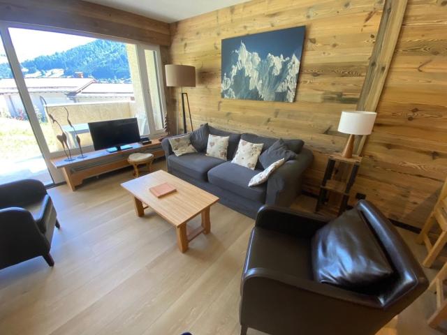 Appartement 2 pièces ensoleillé avec Wi-Fi et parking, La Clusaz - FR-1-459-76