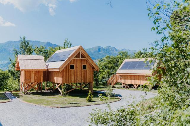 Les cabanes du Dauphiné et gîtes à la ferme