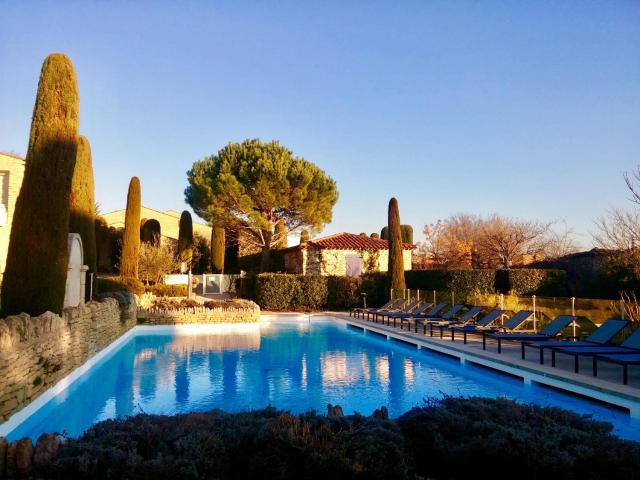 Bastidon à Gordes avec piscine