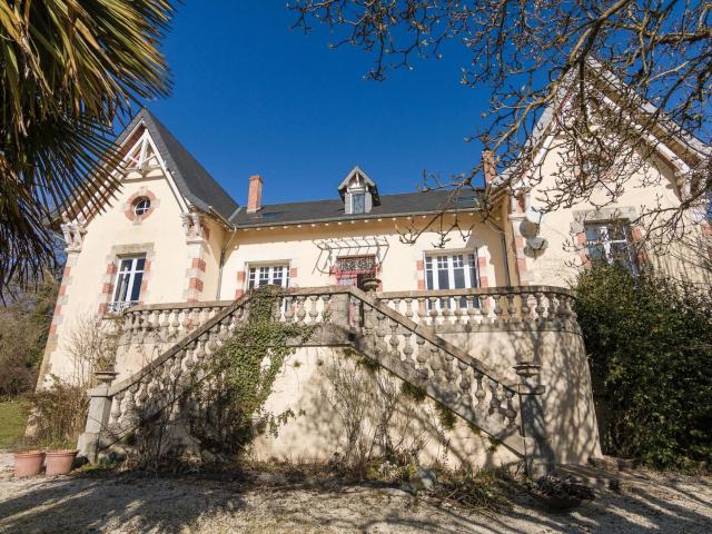 Mansion with Private Pool in Aquitaine