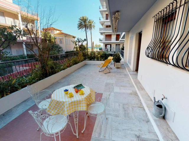 Charmant 2P avec terrasse, garage privé, proche centre et plages de Menton - FR-1-196-210