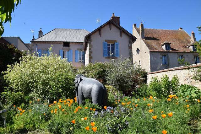 Le gîte clos Monade