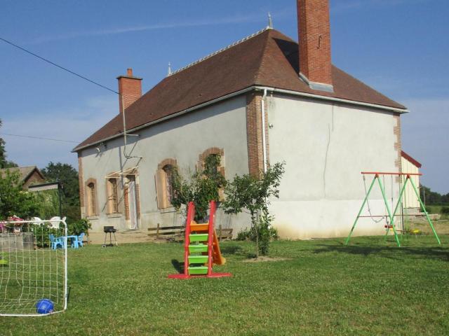 Maison de Ferme Rénovée avec SPA, Salle de Jeux et Activités pour Enfants - FR-1-489-28