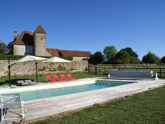 Charmante maison du XVe avec piscine, jardin et terrasse en lisière de la forêt de Tronçais - FR-1-489-217