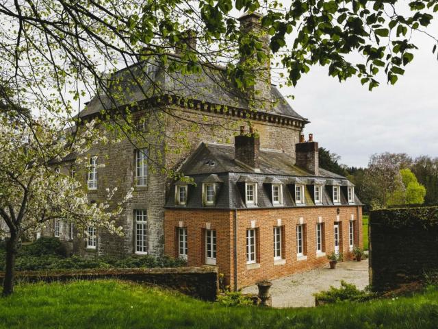 Charmante Maison dans Aile de Château du 18ème avec Jardin et Proximité Étangs, Forêt, Loisirs - FR-1-497-13