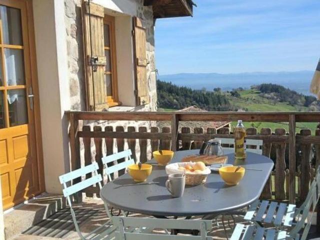 Gîte rénové avec cheminée et jardin à 15 km des pistes de ski - FR-1-496-9