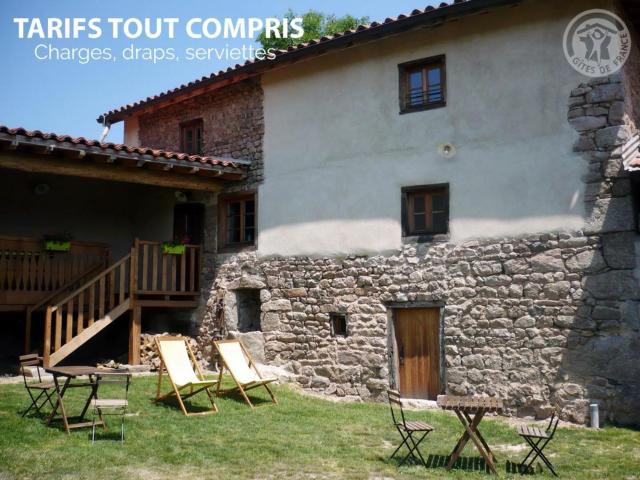 Gîte cosy avec poêle à bois, terrasse, et jardin - Proche station ski et activités nature - FR-1-496-92