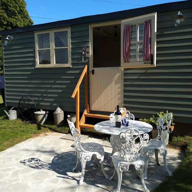 The English shepherds hut @ Les Aulnaies