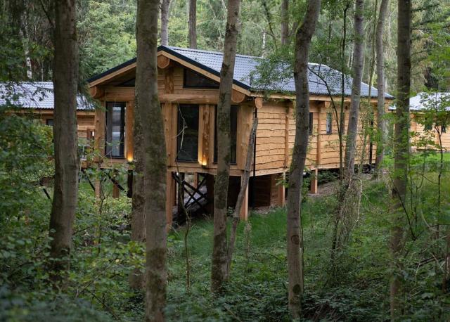 Woodland Park Lodges