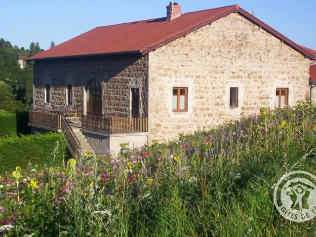 Gîte spacieux avec jardin et cheminée à Gumières - FR-1-496-148