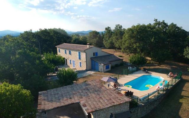 Villa elegante a Mejannes les Ales avec piscine privee