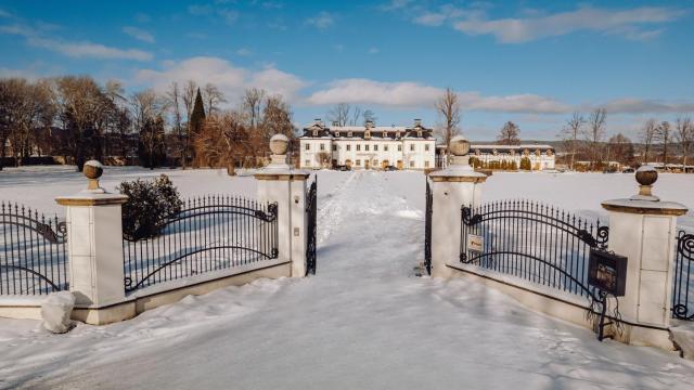 Pałac Pakoszów Schlosshotel Wernersdorf