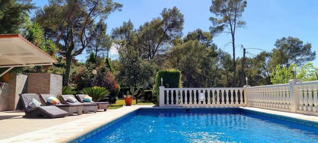 Wonderful Villa, Heated Pool, Near Beautiful Town