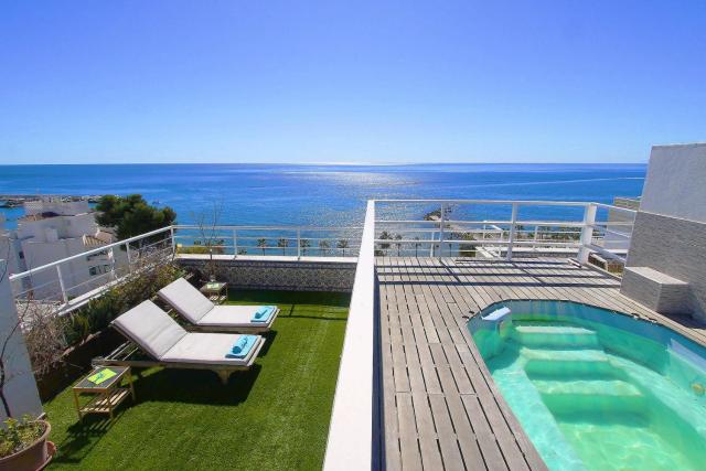 1149 Unique beachfront Penthouse Marbella Center 400m2