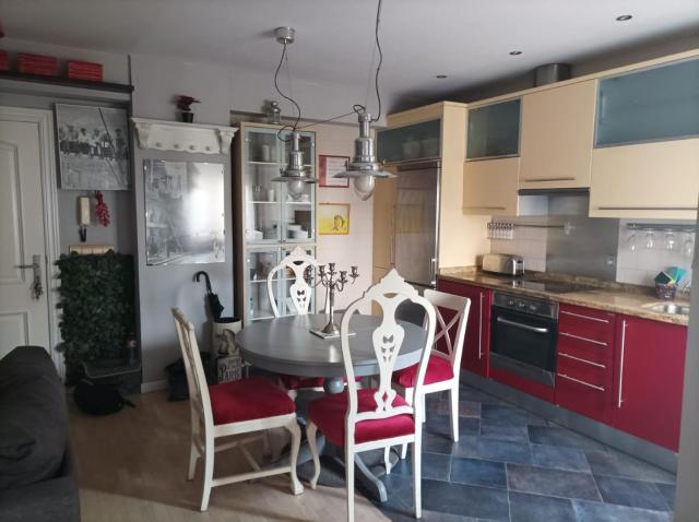 Apartamento San Quirce - céntrico y reformado- wifi y netflix