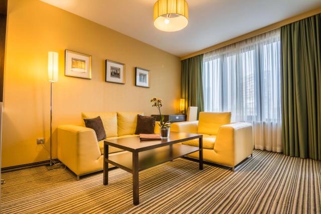 Best Western Plus Olives City Hotel - Free Parking