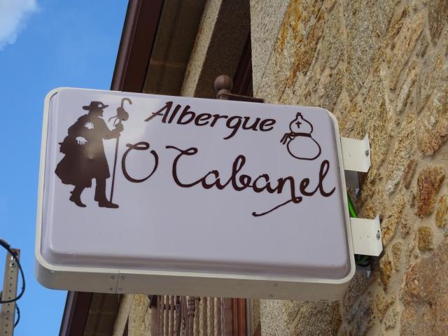 O Cabanel Albergue-Bar