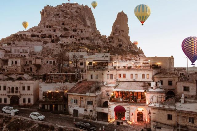 Hu of Cappadocia - Special Class