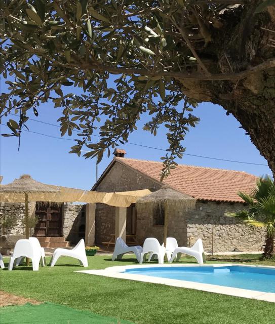 Welcoming House in Alcaracejos with Shared Pool