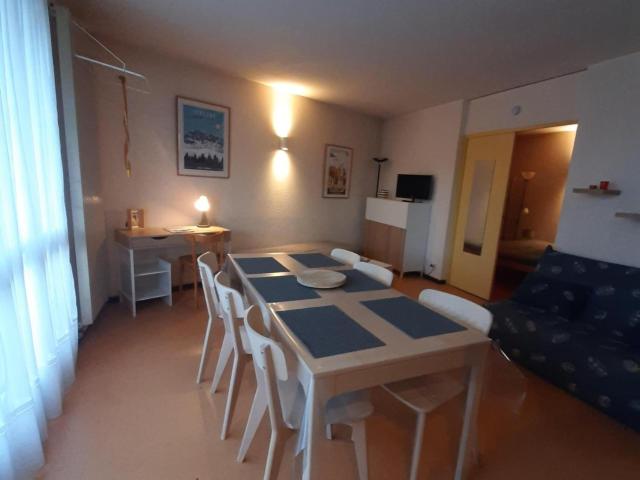 Appartement 43m², Balcon, Parking, Non-fumeur, Proche commodités - FR-1-515-3