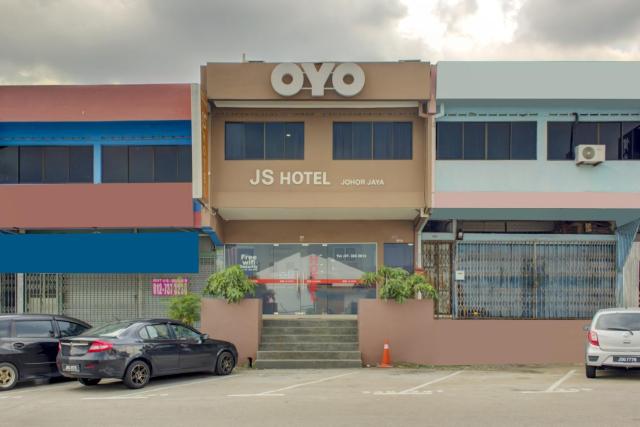 Super OYO 89985 Js Hotel