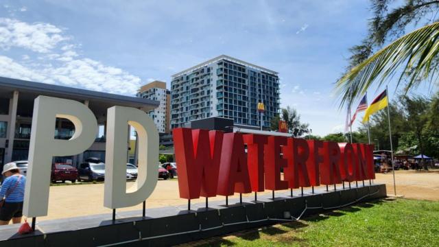 D'Wharf Hotel & Serviced Residence