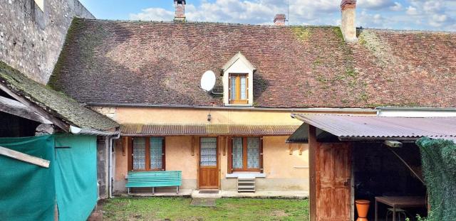 Maison charmante au coeur de Pousseaux avec grand jardin