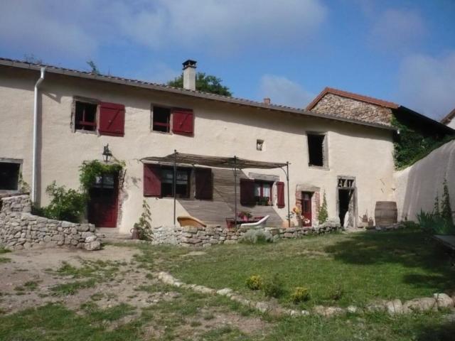 Gîte cosy avec jardin, terrasse ombragée, poêle à bois, et équipements bébé à Saint-Georges-Haute-Ville - FR-1-496-191