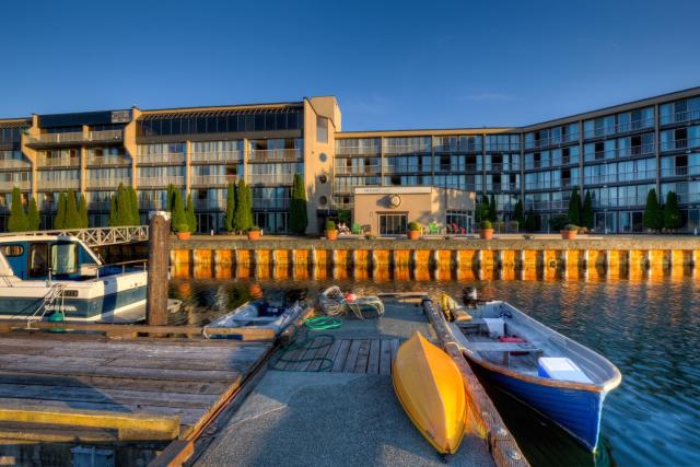 Oceanfront Suites at Cowichan Bay