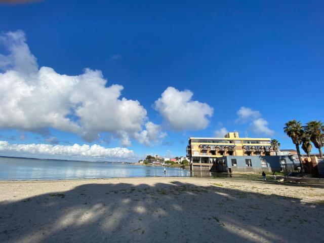 Hoedjiesbaai Hotel